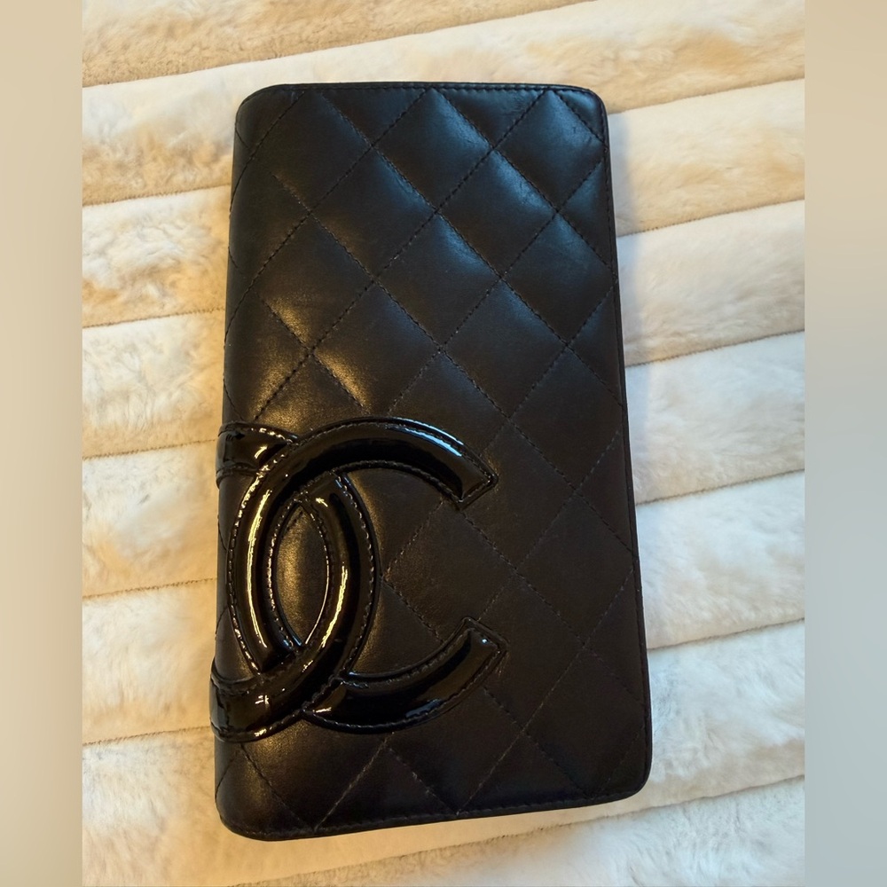 VGC Authentic CHANEL Calfskin Quilted Cambon Black & Pink Wallet with Dusty!